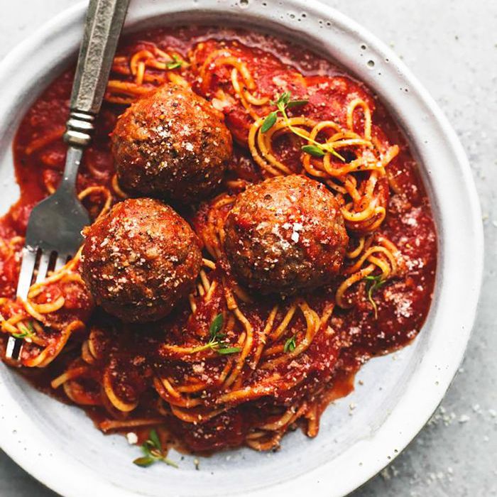 慢炖意大利面和肉丸”class=