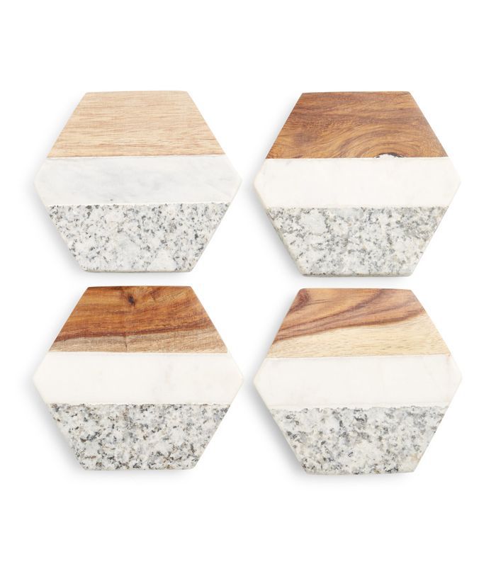 诺德斯特龙家有4个杯垫