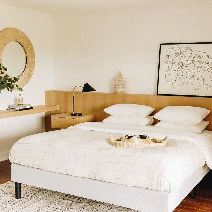 Chriselle Lim-Modern卧室“class=