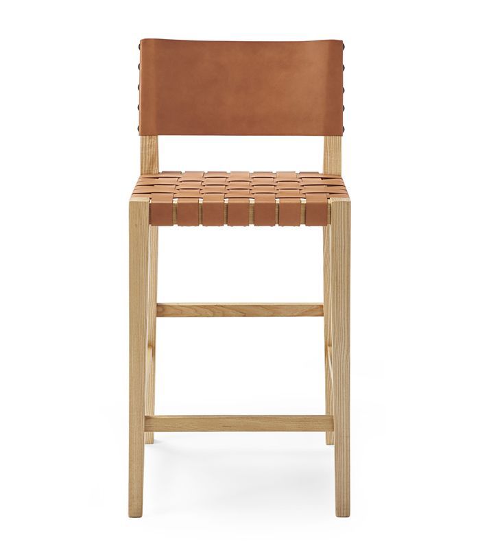 瑟琳娜和莉莉·柯林斯的柜台凳子