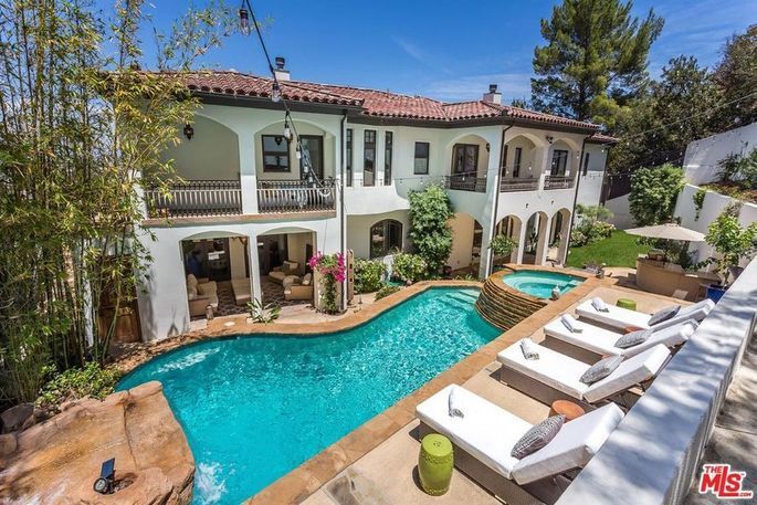 凡妮莎Hugdens家庭游