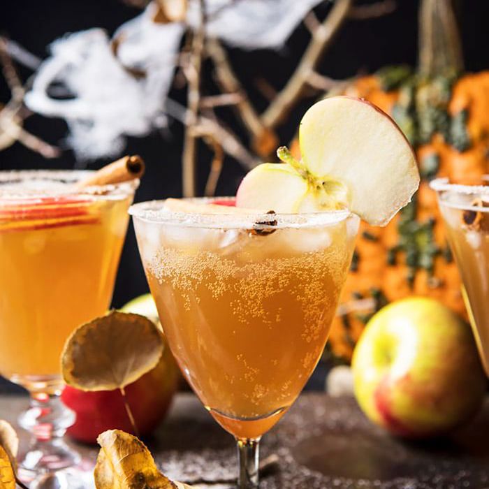 容易秋季食谱-闹鬼果园鸡尾酒