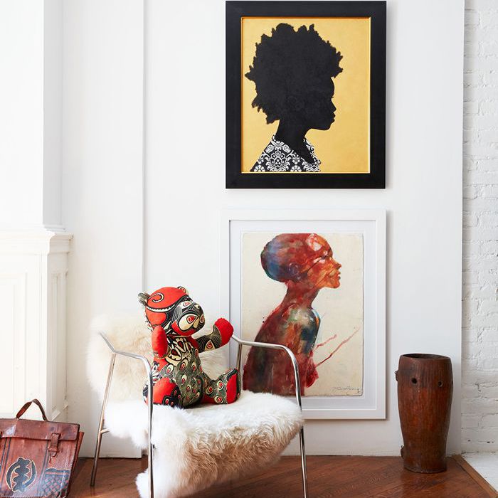 绵羊皮椅子，画在墙上