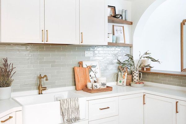 厨房的绿色瓷砖