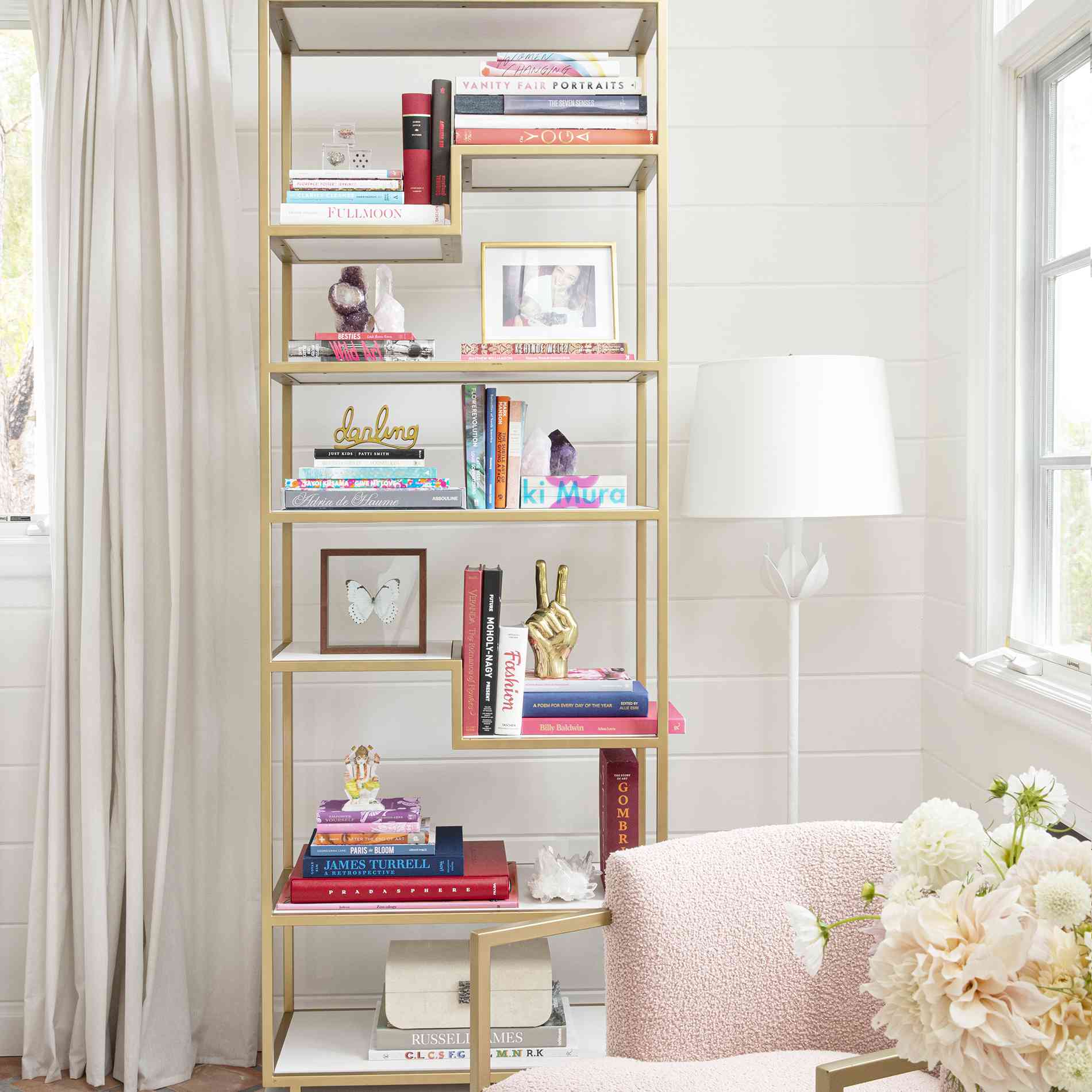 米兰达·可儿客房书架