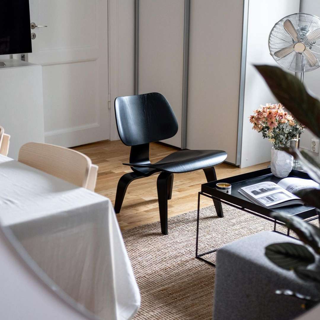 Eames椅子“class=