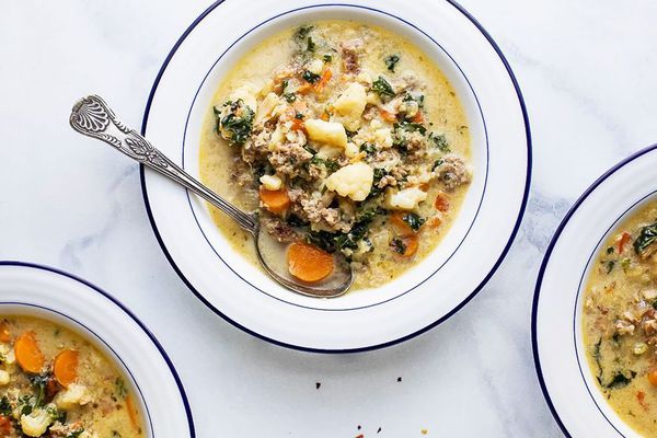 模仿低碳水化合物托斯卡纳汤