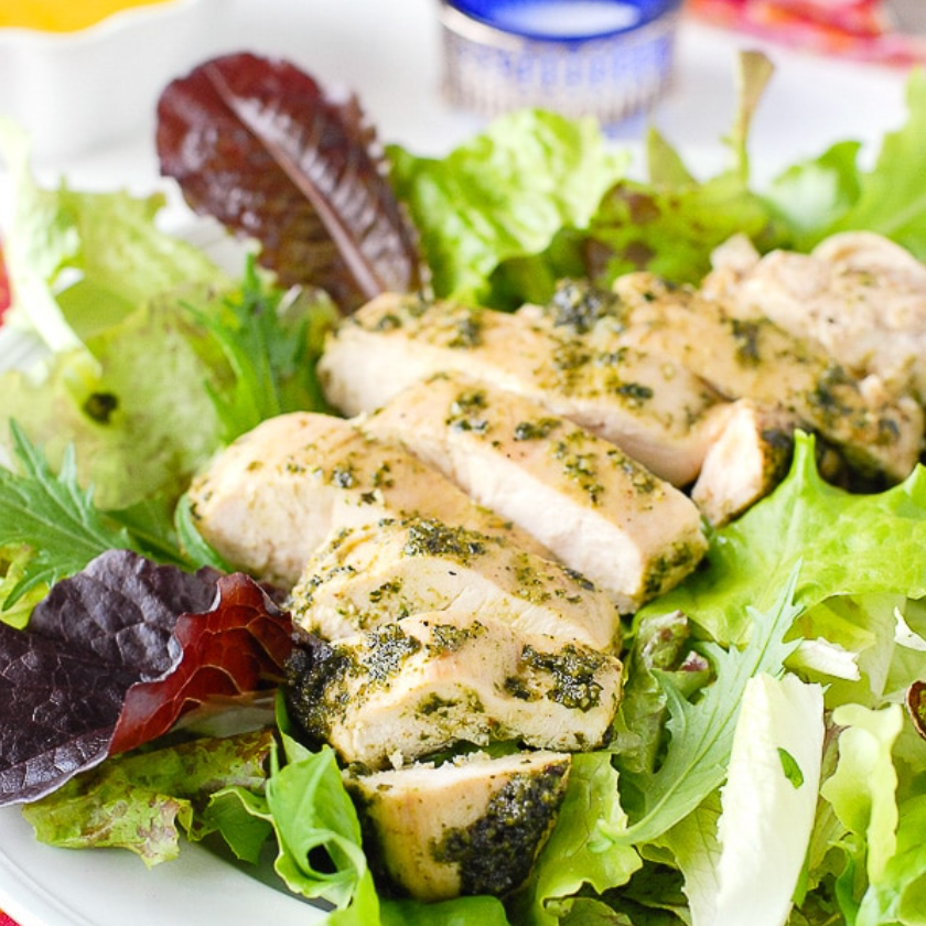 龙蒿香蒜鸡穿着绿色