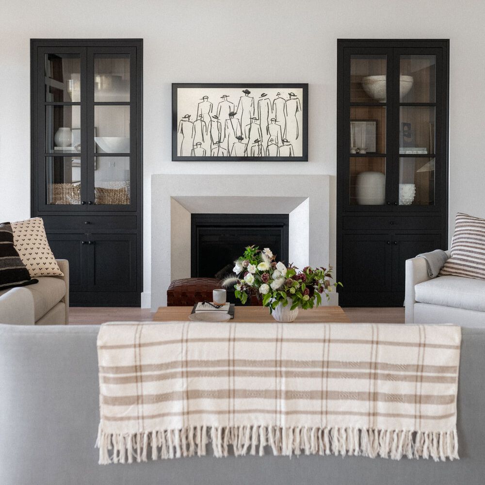 best living room ideas - black and white symmetrical living room