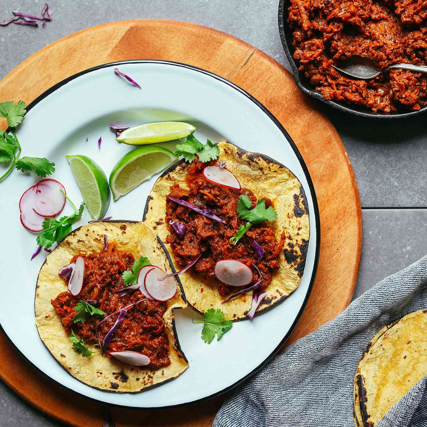 由极简主义面包师制作的纯素食barbacoa