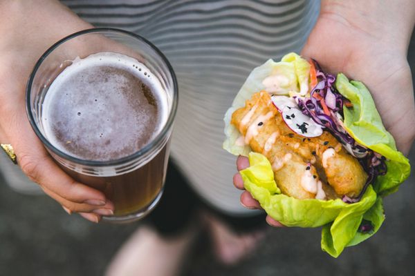 啤酒被打击鱼莴苣包装