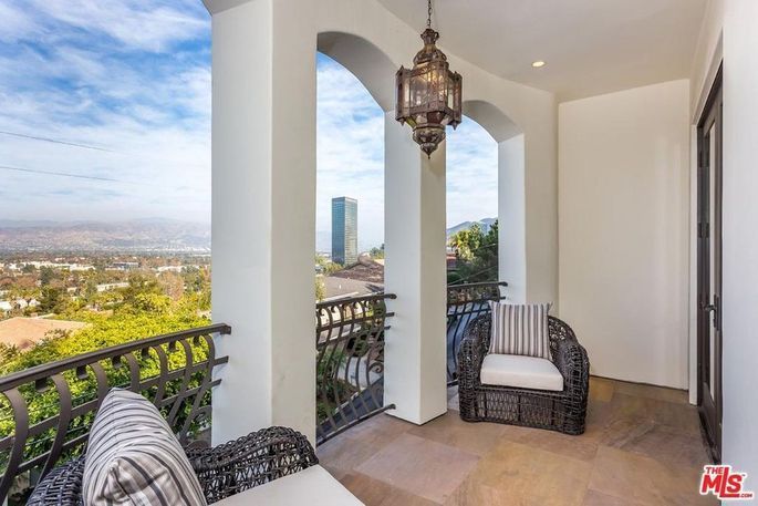 凡妮莎Hugdens，洛杉矶的家