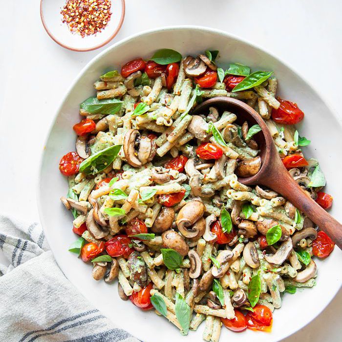 素食主义者罗勒塔希尼面食