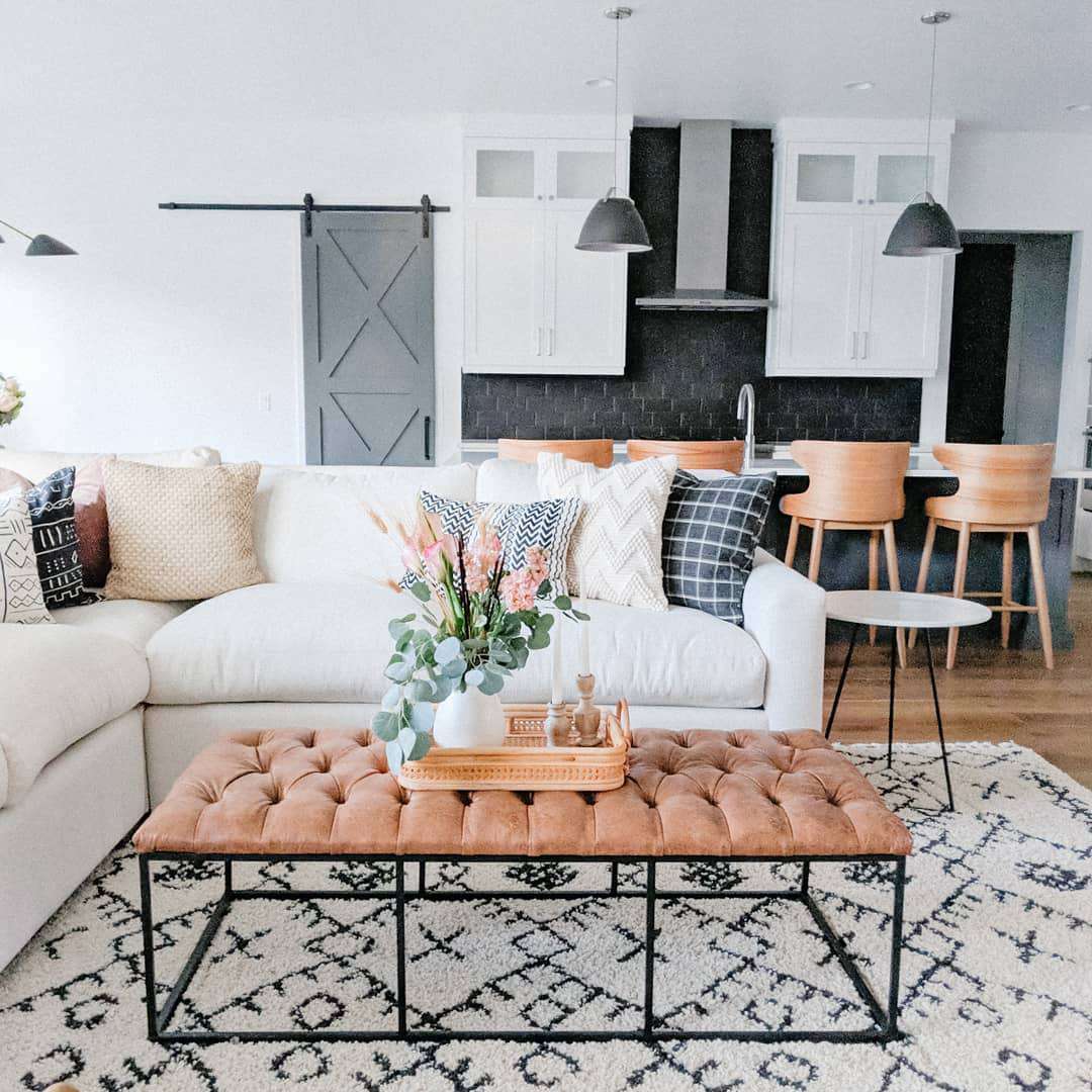 厨房用黑地铁瓷砖