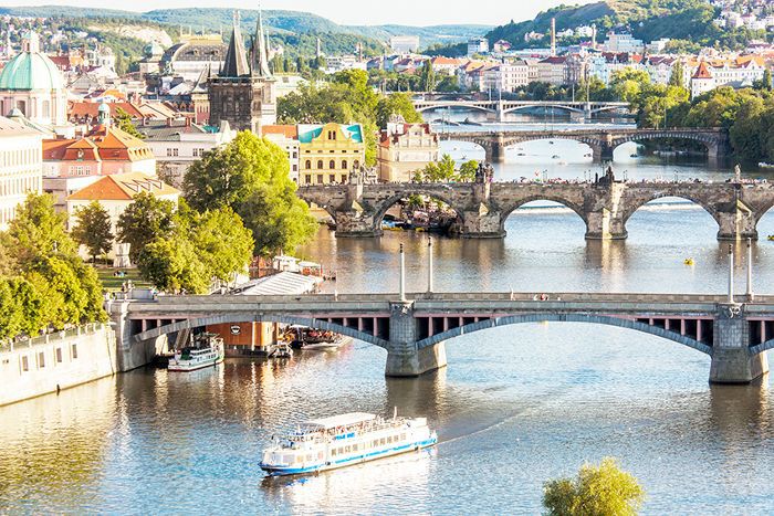 一个童话般的河在捷克共和国