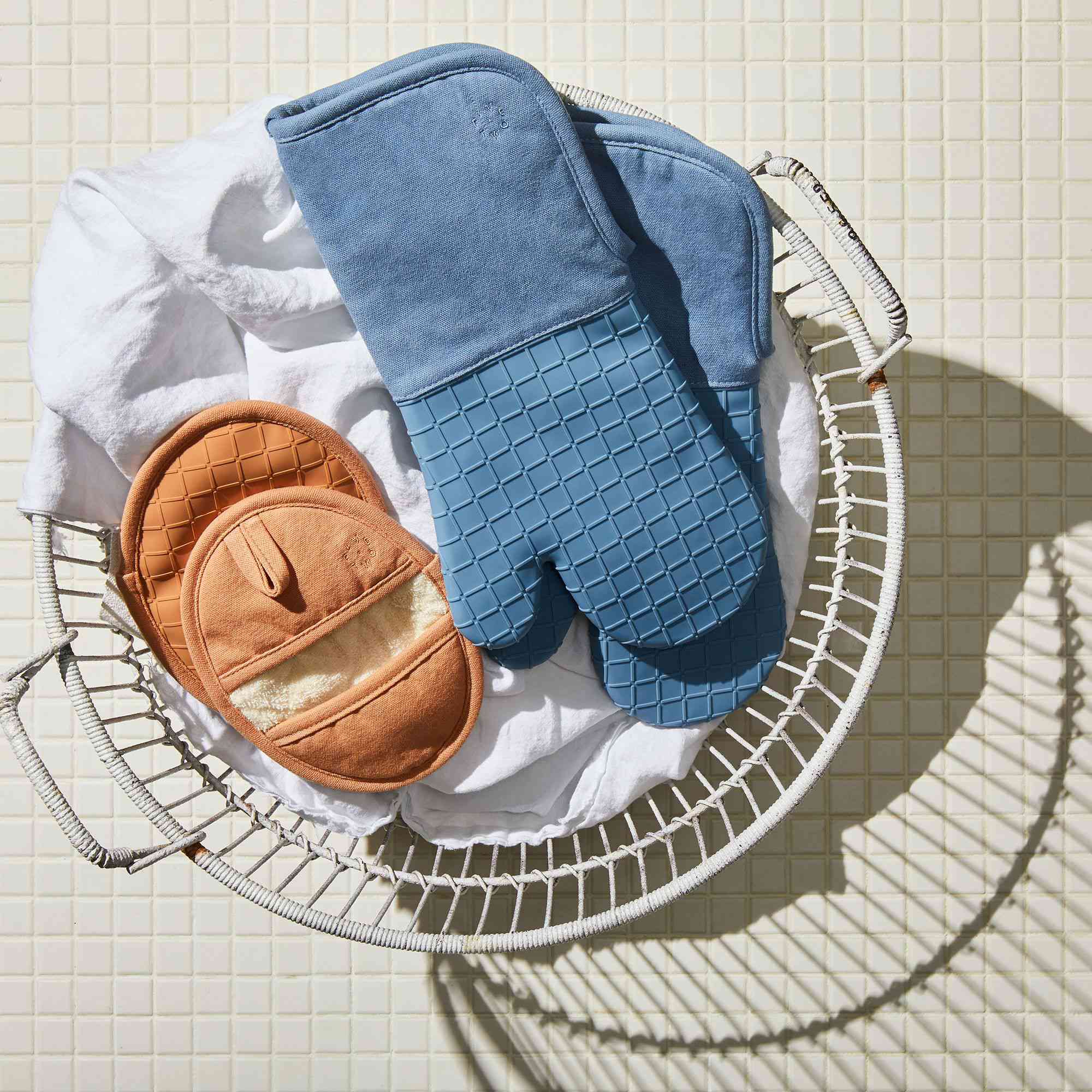 五双硅胶烤箱手套&锅持有人