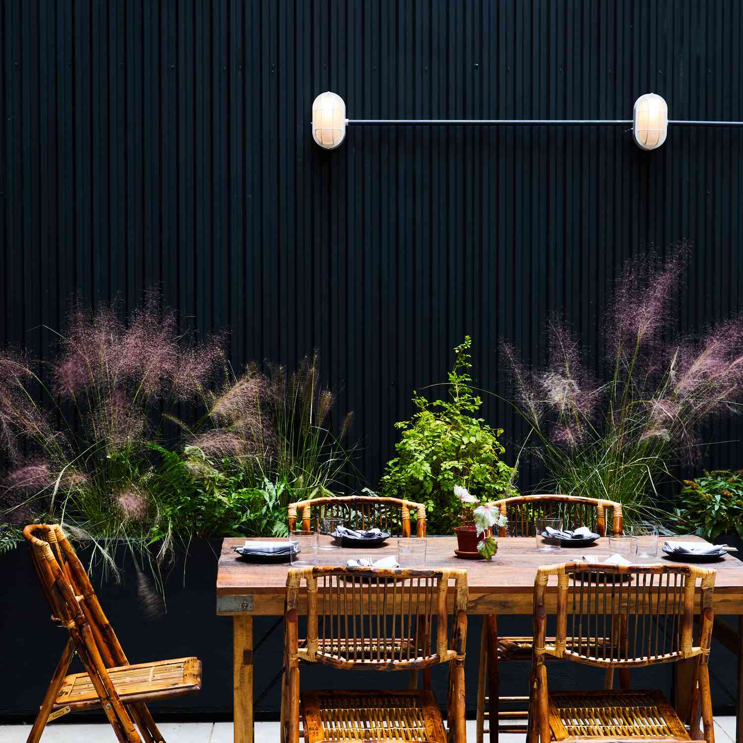 定制只有露台黑色