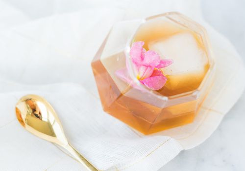 烟雾和鲜花老式食谱