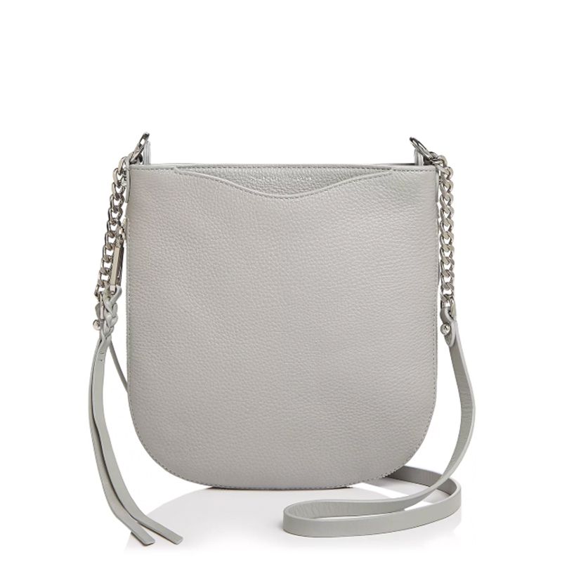 一个灰色的流浪汉式斜挎包。