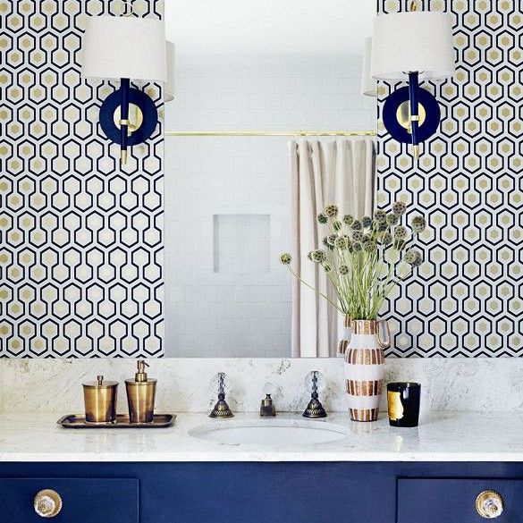 克莱尔·托马斯的客用浴室