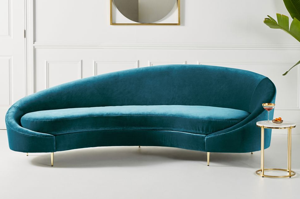 不对称的蛇形沙发