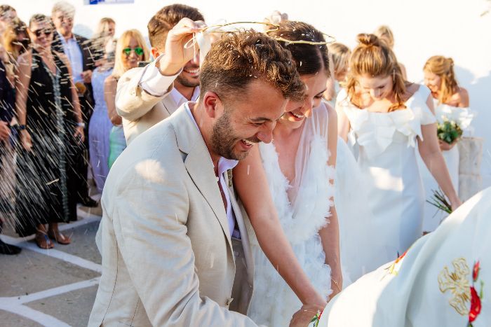 阿曼达和杰森·巴尔达斯在希腊举行婚礼