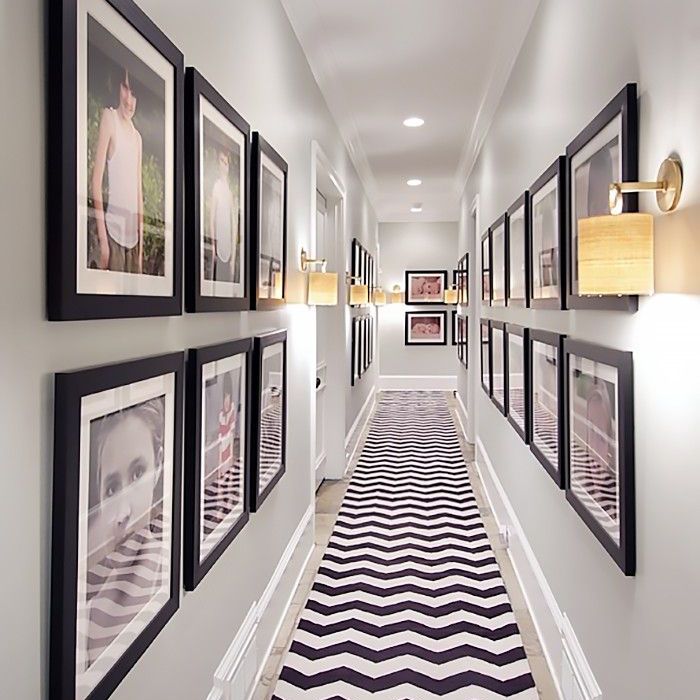 Nate Berkus改造:走廊里挂满了照片