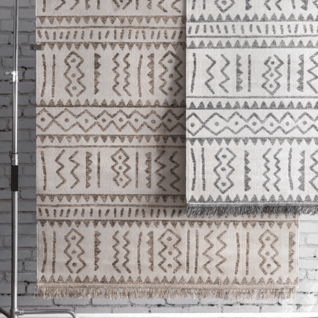 Indoor/Outdoor Tribal With Tassels Area Rug