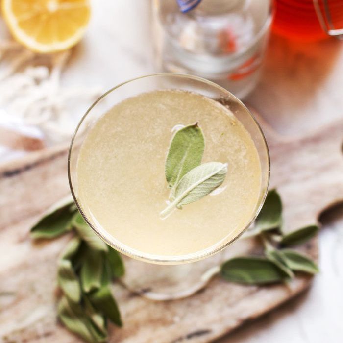 鼠尾草蜂膝鸡尾酒