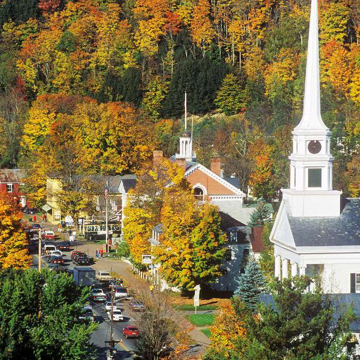 佛蒙特州斯托在秋季