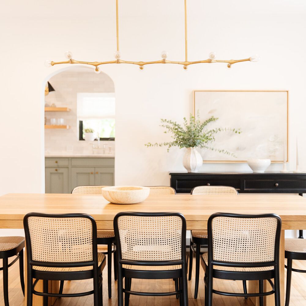 光线和通风的用餐室。