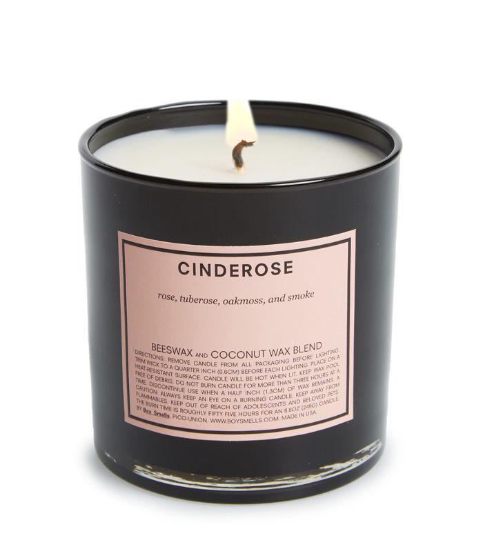 男孩闻到了煤渣味的蜡烛