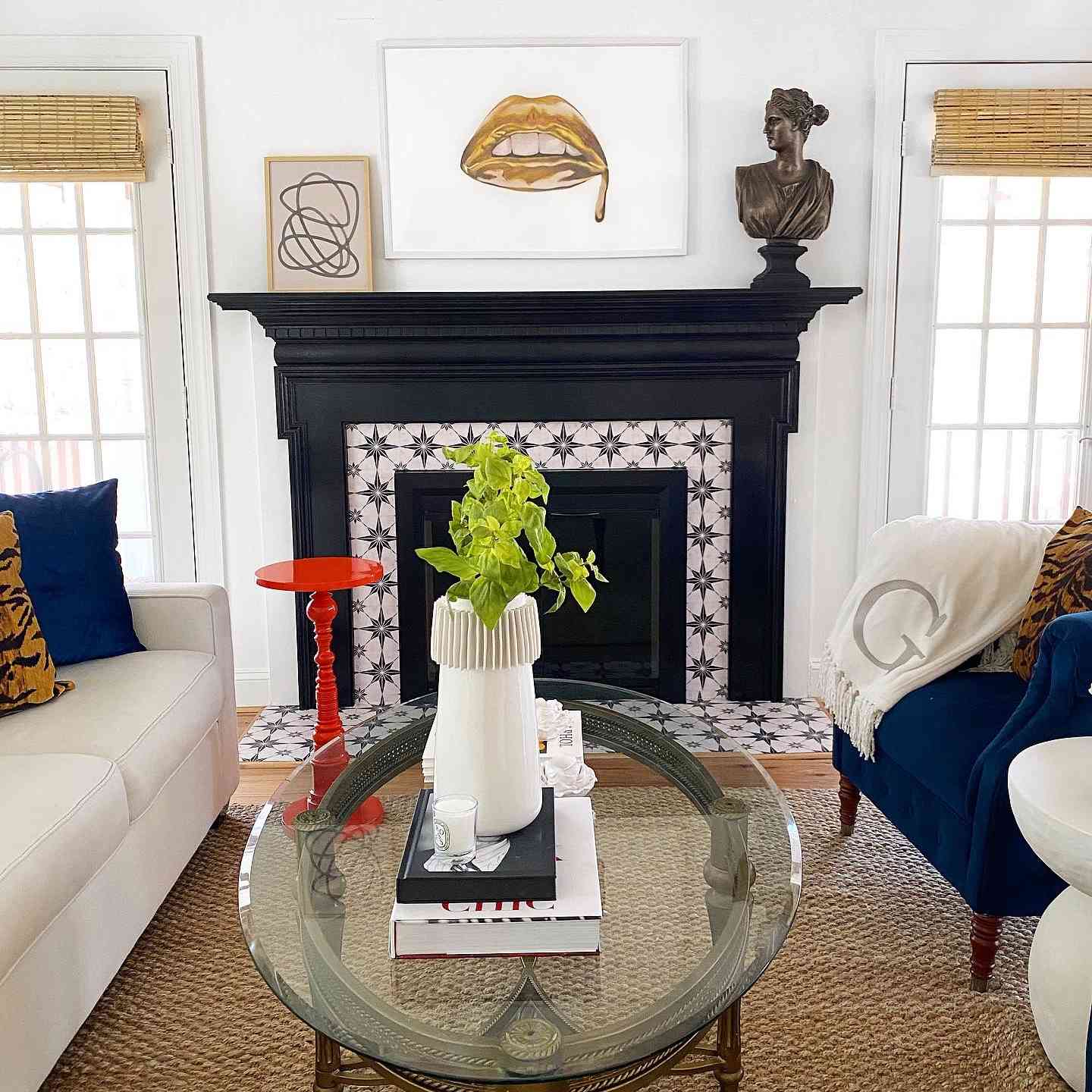 壁炉与现代瓷砖