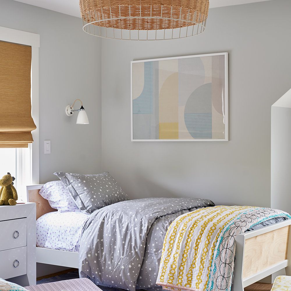 俏皮的紫色儿童卧室