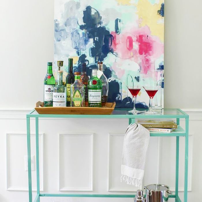 金属与亚克力酒吧车