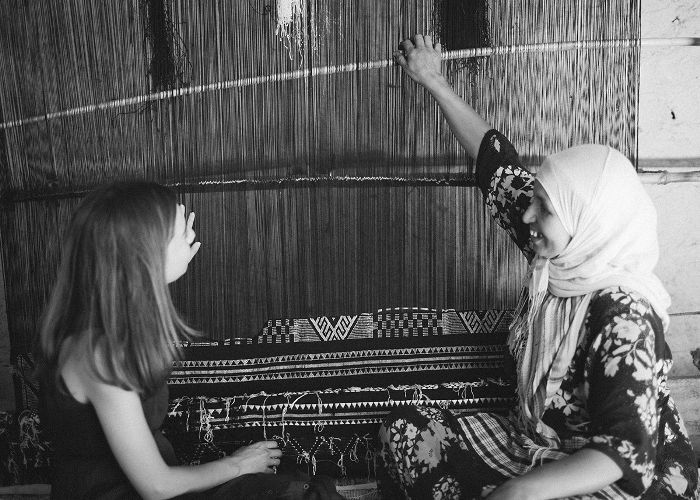 雷切尔·本特利(Rachel Bentley)是Citizenry的联合创始人，她和一位当地的手艺人