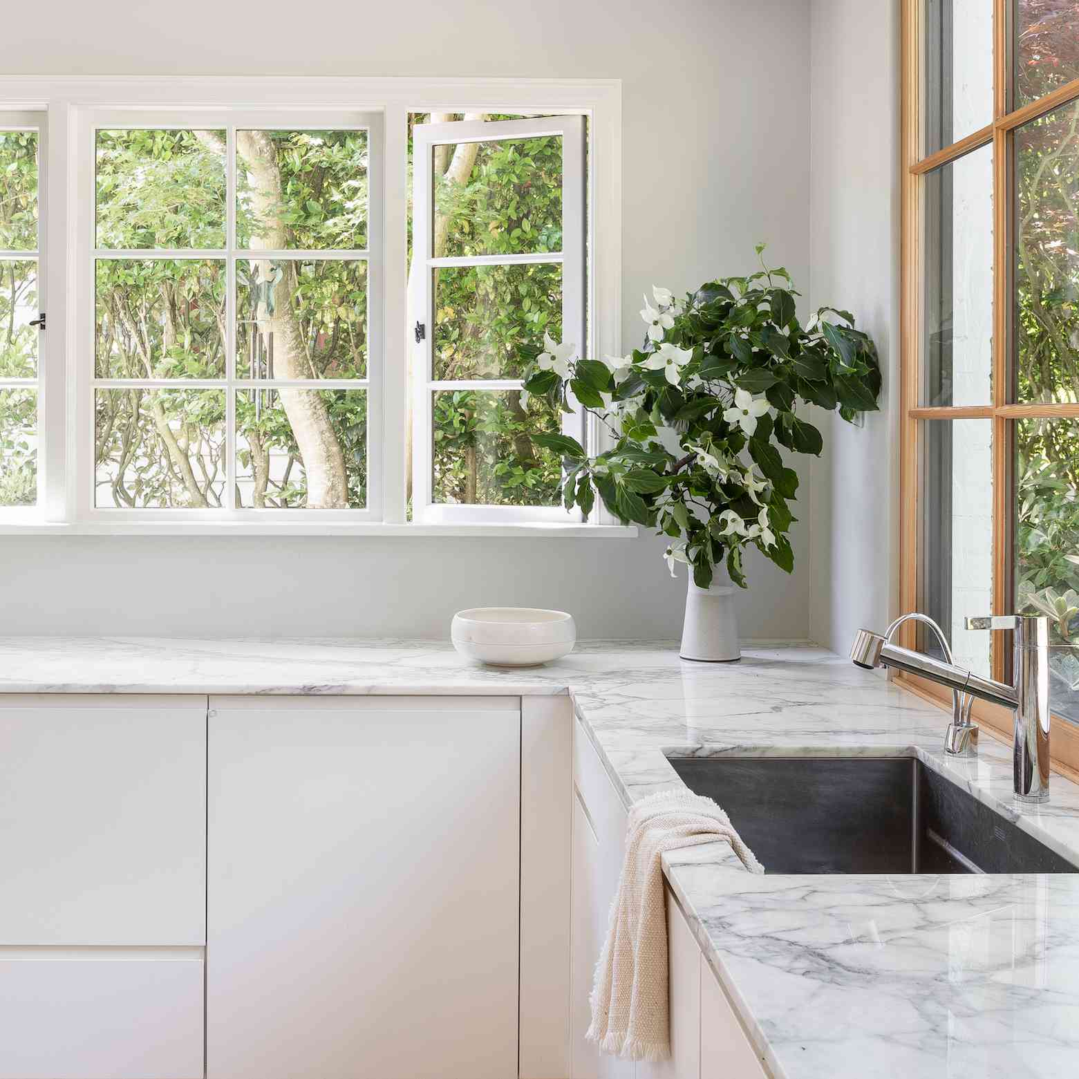 厨房有大观景窗