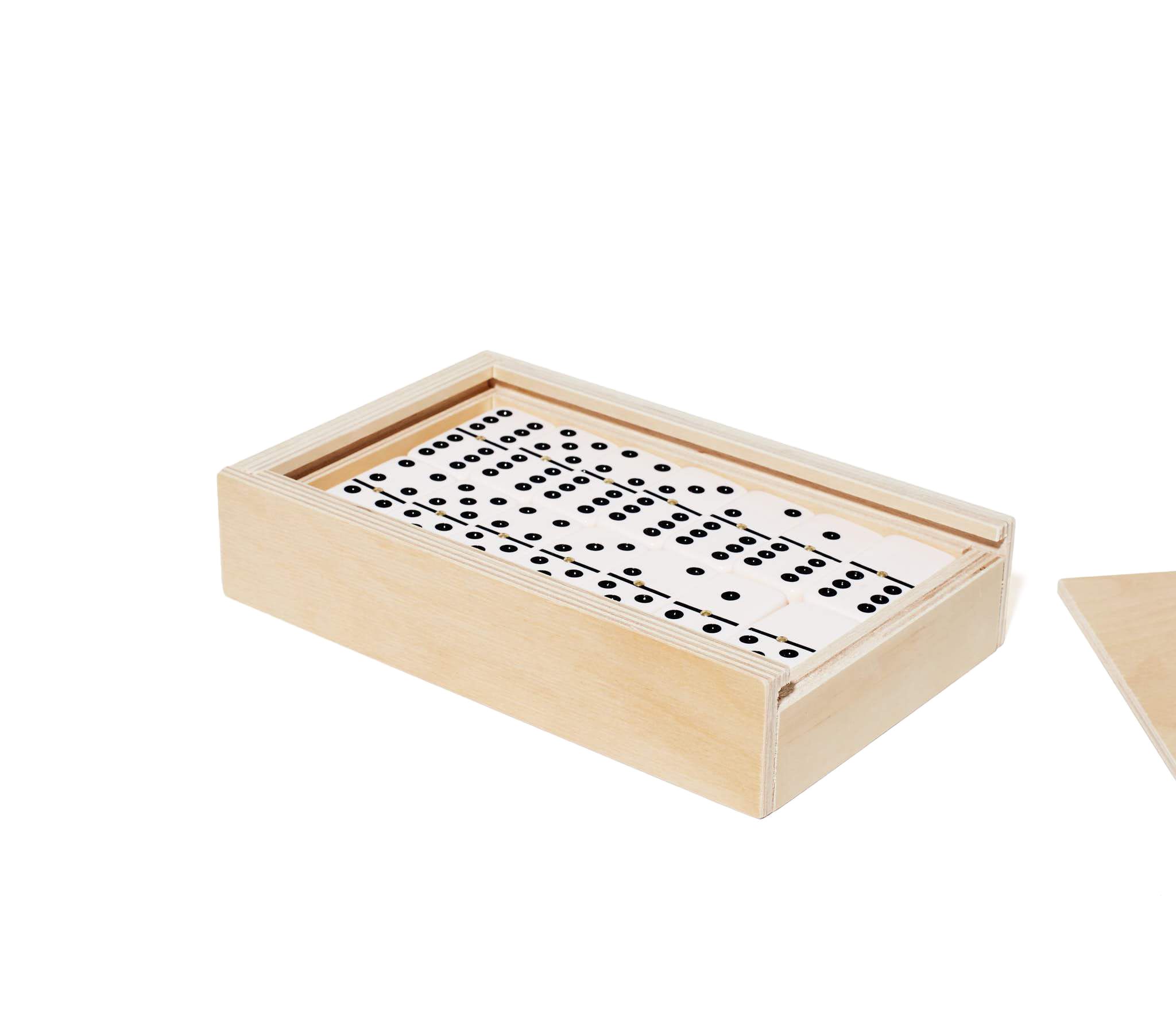 Domino设置在一个木制的盒子