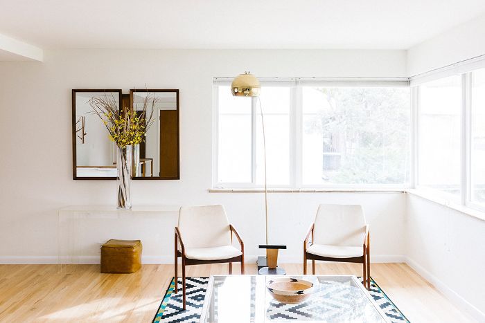 茉莉·贝文的客厅