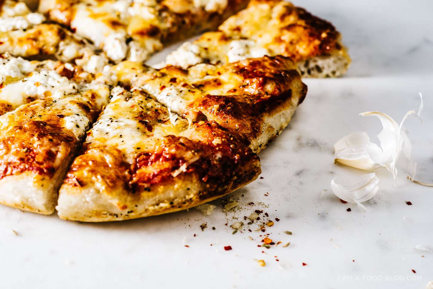 如何再热比萨 - 奶酪比萨