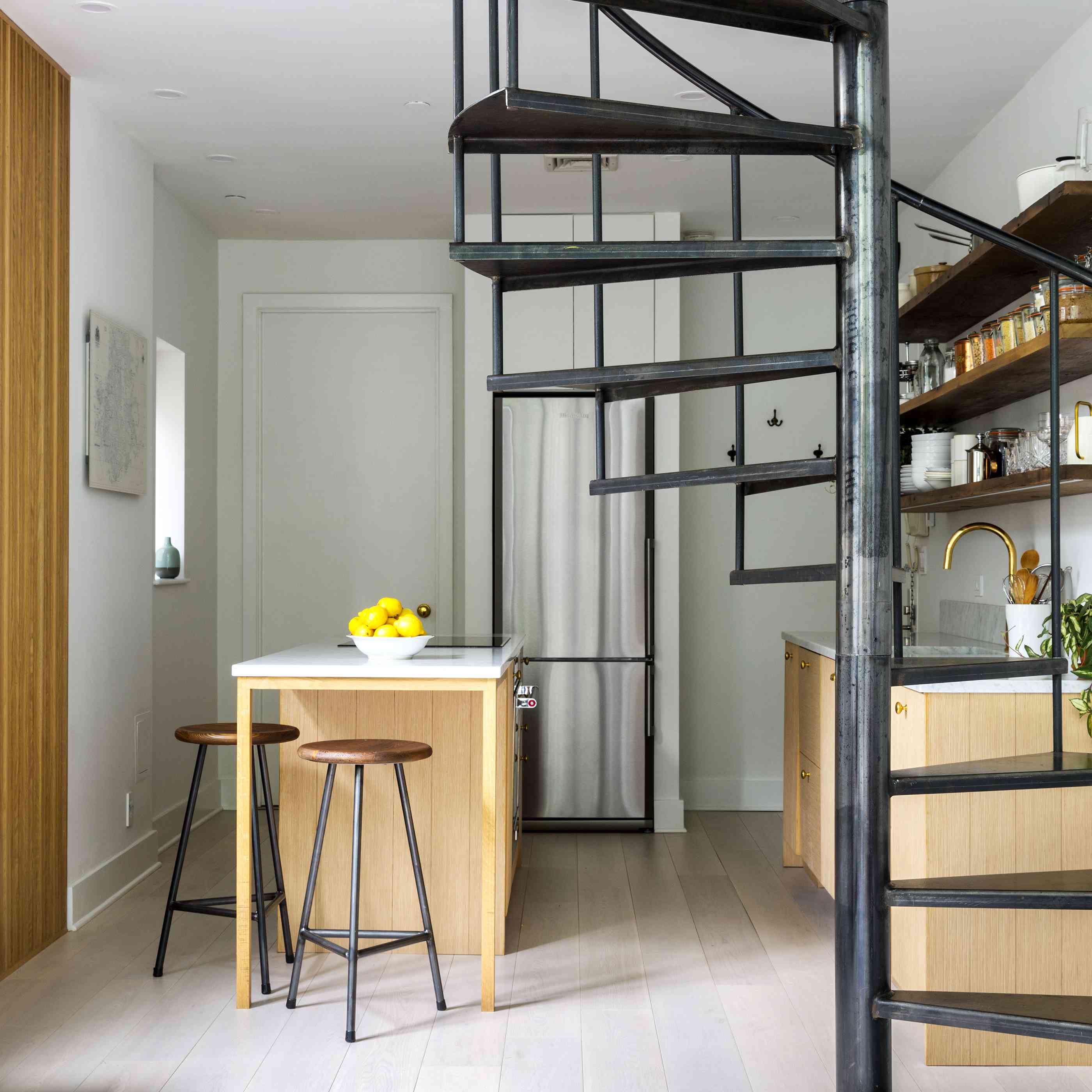 关闭螺旋楼梯。