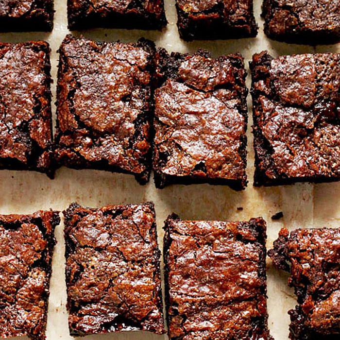 素食主义者椰子焦糖果仁巧克力