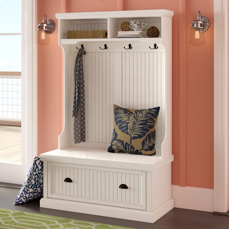 泥浴室入口存储板凳