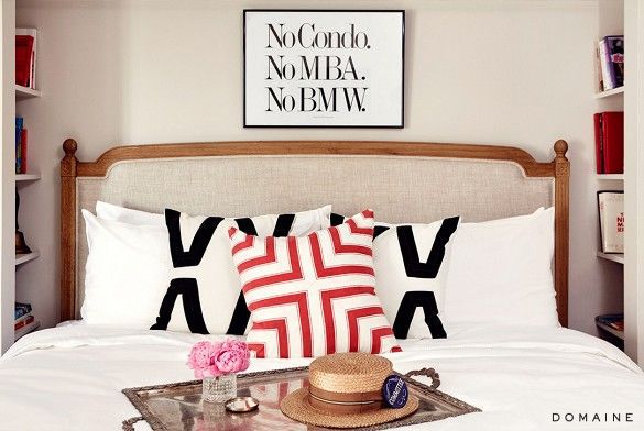 杰西卡·阿尔芭的客房床