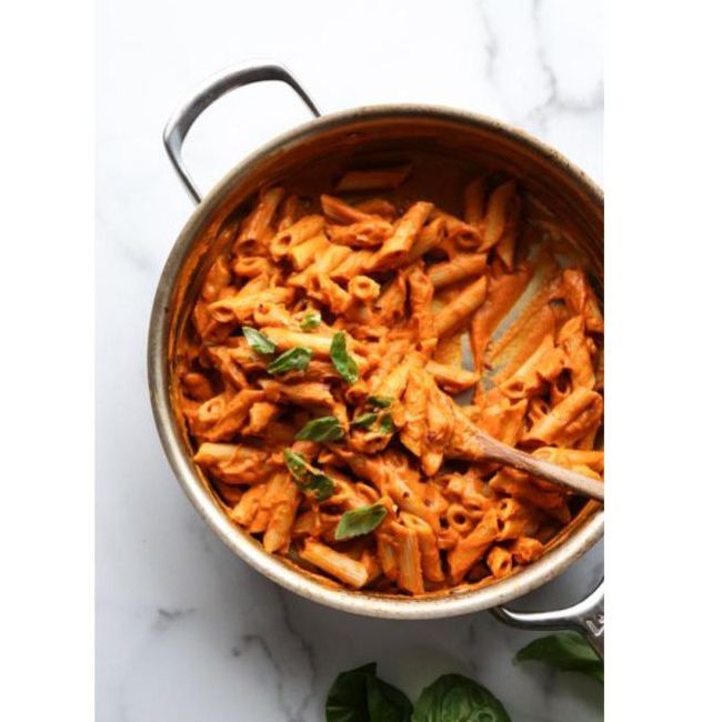 素食彭涅真主安拉伏特加配烤胡萝卜蕃茄酱