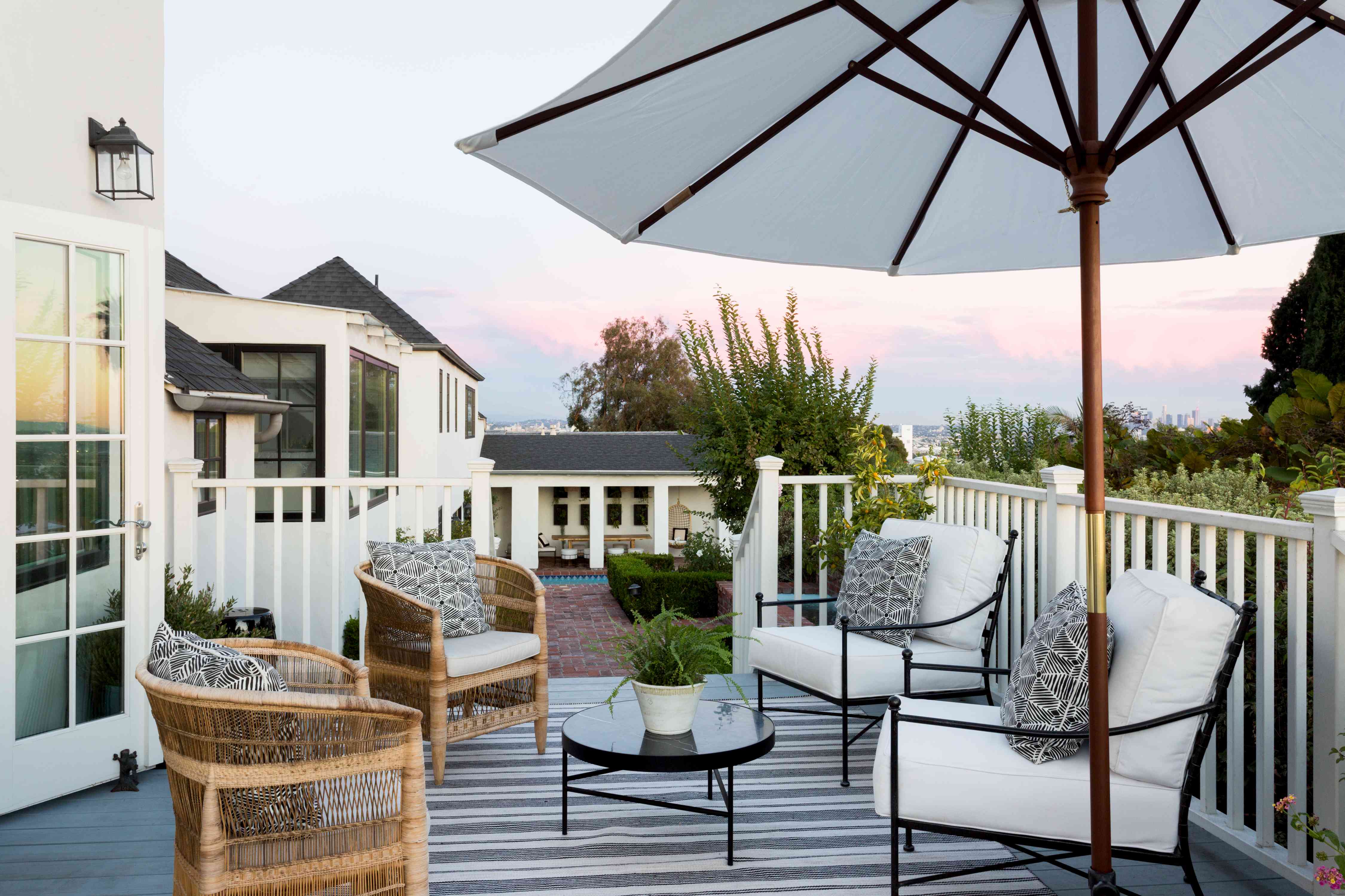 户外露台”class=