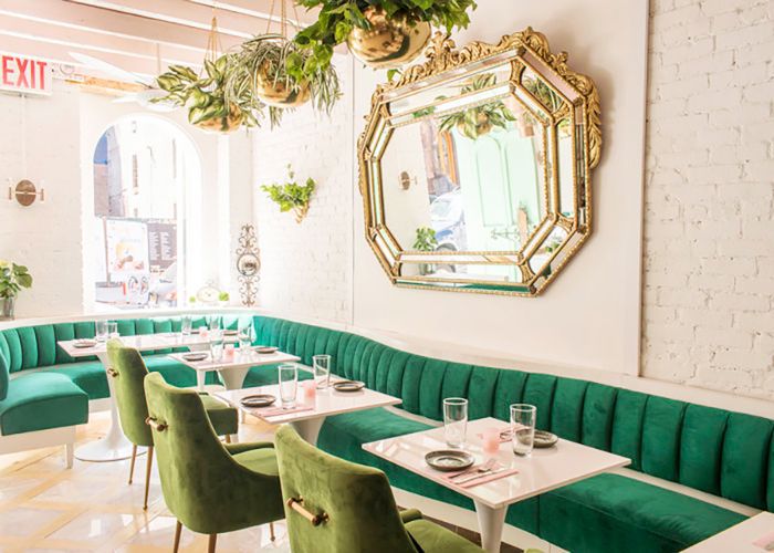 素食餐馆在纽约市 - 瓢虫